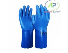 Găng tay Nitrile chống hóa chất Takumi NB800L